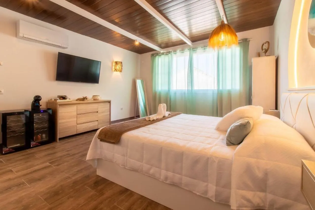 Room In Guest Room - Private Room In The Fishing Port Of Marbella