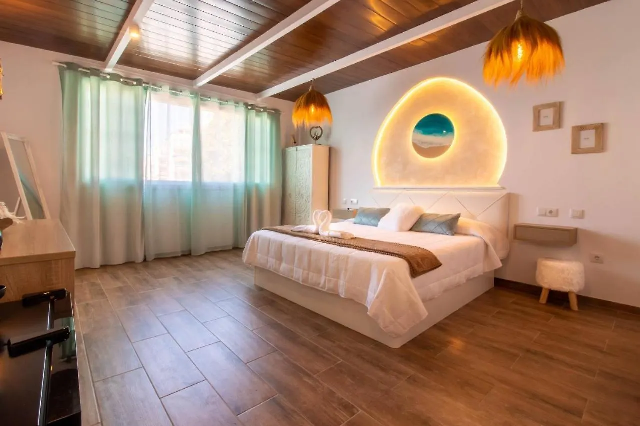 Room In Guest Room - Private Room In The Fishing Port Of Marbella Guest house