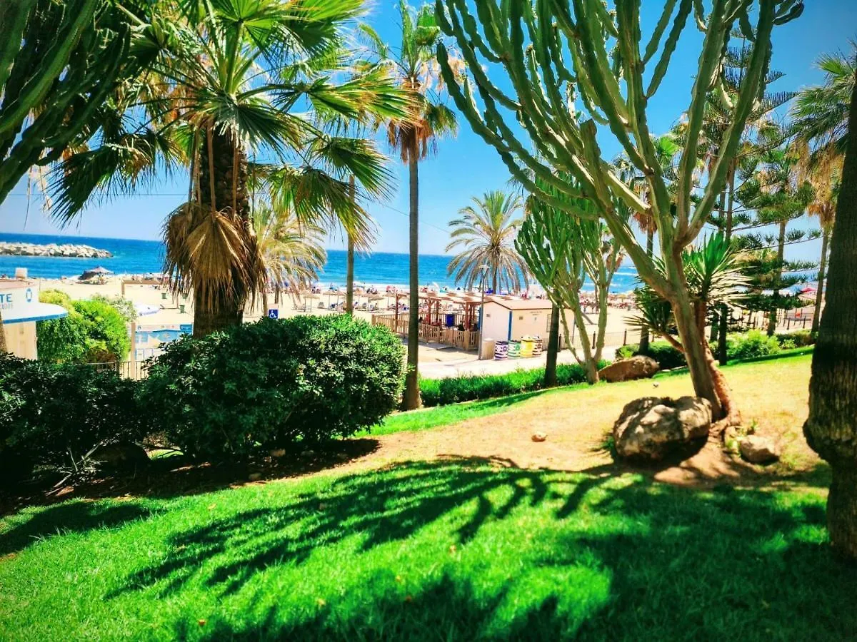 Guest house Room In Guest Room - Private Room In The Fishing Port Of Marbella